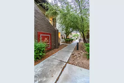 2010 E River Road #UNIT 102, Tucson, AZ 85718 - Photo 16