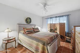 386 S La Canada Dr, Green Valley, AZ 85614 - Photo 8