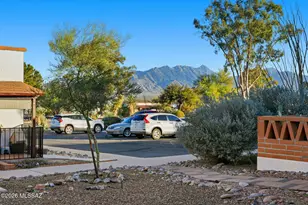 386 S La Canada Dr, Green Valley, AZ 85614 - Photo 4