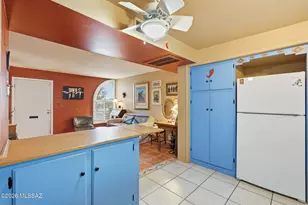 386 S La Canada Dr, Green Valley, AZ 85614 - Photo 6