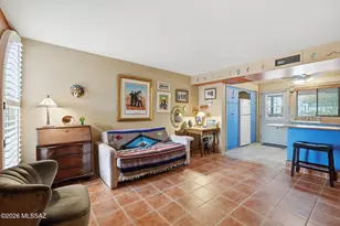 386 S La Canada Dr, Green Valley, AZ 85614 - Photo 6