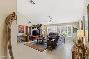 2776 E Glen Canyon Rd, Green Valley, AZ 85614 - Photo 10