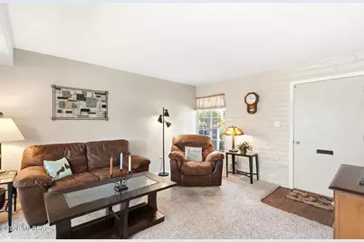 361 S Paseo Pena #B, Green Valley, AZ 85614 - Photo 8