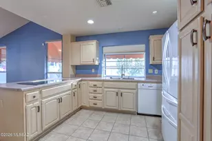 38035 S Rolling Hills Dr, Saddlebrooke, AZ 85739 - Photo 12