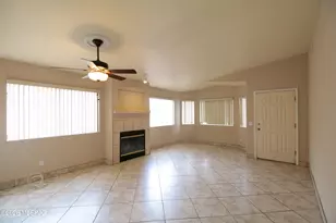 6081 N Applesauce Ct, Tucson, AZ 85741 - Photo 2