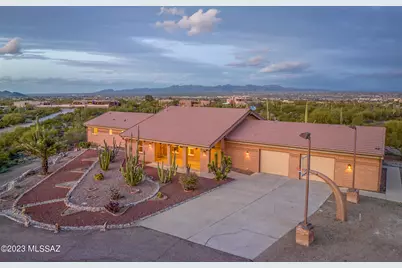 7102 W Ina Road, Tucson, AZ 85743 - Photo 1