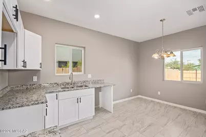1304 S 5th Avenue, Tucson, AZ 85713 - Photo 12