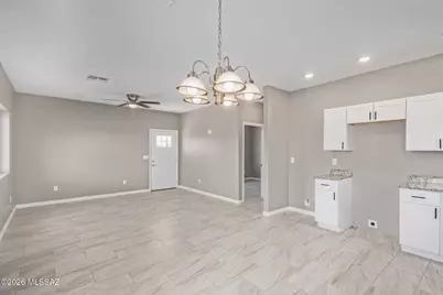 1304 S 5th Avenue, Tucson, AZ 85713 - Photo 10