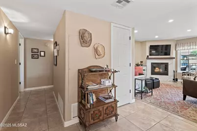 6651 N Campbell Avenue #230, Tucson, AZ 85718 - Photo 4