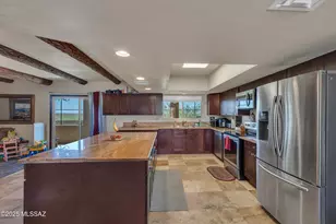 7370 S Cactus Thorn Ln, Tucson, AZ 85747 - Photo 6