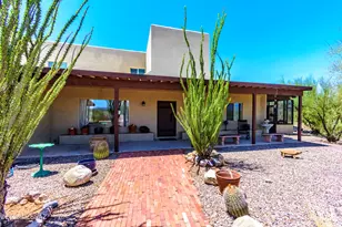 7370 S Cactus Thorn Ln, Tucson, AZ 85747 - Photo 2