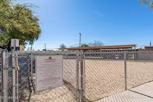 818 S Langley Ave, Tucson, AZ 85710 - Photo 10