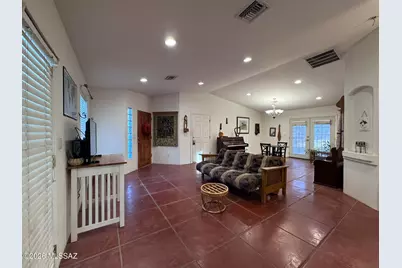 1821 N Westridge Avenue, Tucson, AZ 85745 - Photo 2