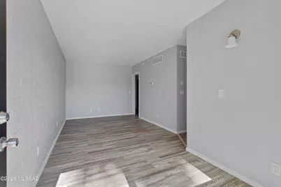 5570 E Hampton Street #211, Tucson, AZ 85712 - Photo 2