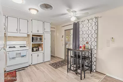 5000 E Grant Road #46, Tucson, AZ 85712 - Photo 4