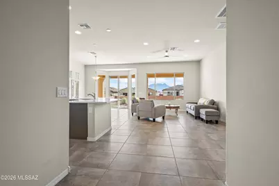 870 N Camino Cerro Morado, Green Valley, AZ 85614 - Photo 2