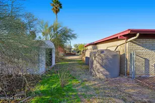 8682 N Morning View Dr, Tucson, AZ 85704 - Photo 40