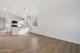 6394 E Cyclone Dr, Tucson, AZ 85730 - Photo 18