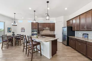 10720 N Iron Peak Dr, Tucson, AZ 85742 - Photo 14