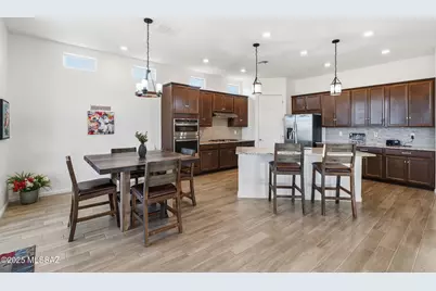 10720 N Iron Peak Drive, Tucson, AZ 85742 - Photo 10