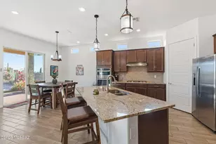 10720 N Iron Peak Dr, Tucson, AZ 85742 - Photo 18