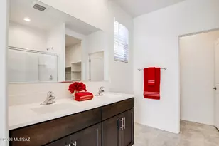 11835 W Charismatic Dr, Marana, AZ 85653 - Photo 4