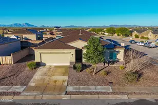 7104 S Victor Dr, Tucson, AZ 85757 - Photo 2
