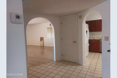 8563 N Candlewood Loop, Tucson, AZ 85704 - Photo 10