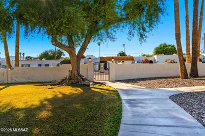 660 E River Road #APT W, Tucson, AZ 85704 - Photo 38