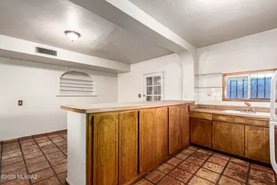 320 E 29th Street, Tucson, AZ 85713 - Photo 16
