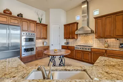 14216 N Silent Ridge Court, Marana, AZ 85658 - Photo 10