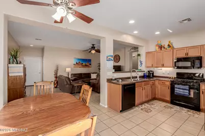 34660 S Pioneer Way, Red Rock, AZ 85145 - Photo 12