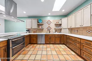 9817 N Calle Loma Linda, Oro Valley, AZ 85737 - Photo 16