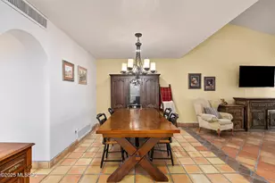 9817 N Calle Loma Linda, Oro Valley, AZ 85737 - Photo 18