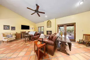 9817 N Calle Loma Linda, Oro Valley, AZ 85737 - Photo 14