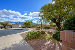 1631 E Firefly Ct, Oro Valley, AZ 85755 - Photo 6