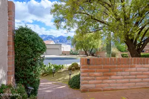 1631 E Firefly Ct, Oro Valley, AZ 85755 - Photo 2
