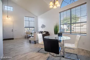 7585 W Summer Sky Dr, Tucson, AZ 85743 - Photo 10