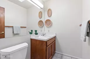 3901 N Longfellow Ave, Tucson, AZ 85718 - Photo 32