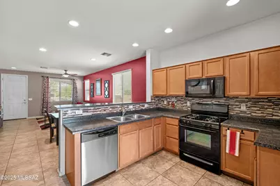 7489 S Mountain Star Drive, Tucson, AZ 85757 - Photo 6