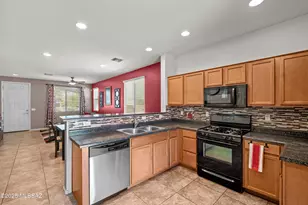 7489 S Mountain Star Dr, Tucson, AZ 85757 - Photo 6