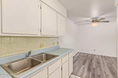 461 W Yucca Court #312, Tucson, AZ 85704 - Photo 10