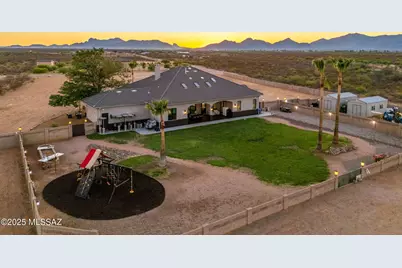 1966 N Tahoe Pass, Huachuca City, AZ 85616 - Photo 8