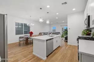 7867 S Walnutview Dr, Tucson, AZ 85757 - Photo 8