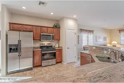 2980 S Royal Aberdeen Loop, Green Valley, AZ 85614 - Photo 14