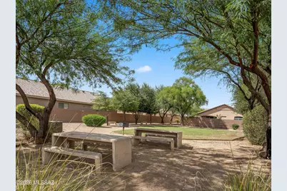 6437 S Woodland Hills Drive, Tucson, AZ 85747 - Photo 32