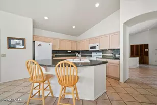 63722 E Desert Peak Dr, Tucson, AZ 85739 - Photo 12