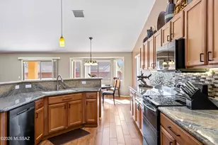 9305 S Wrens Roost Ct, Tucson, AZ 85756 - Photo 8