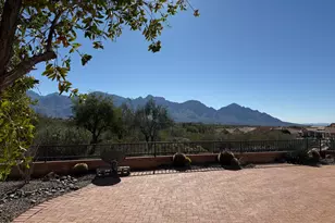 13660 N Tom Ryans Way, Oro Valley, AZ 85755 - Photo 2