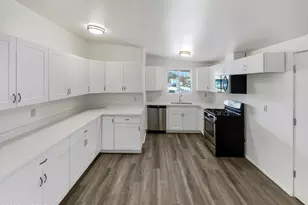 2229 S Marvin Ave, Tucson, AZ 85710 - Photo 2